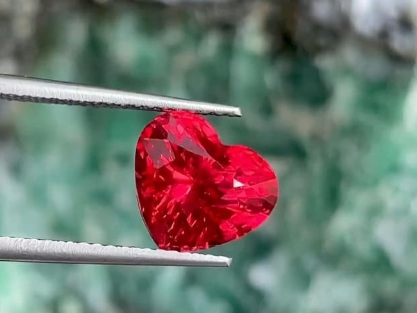 spinel mahenge foto