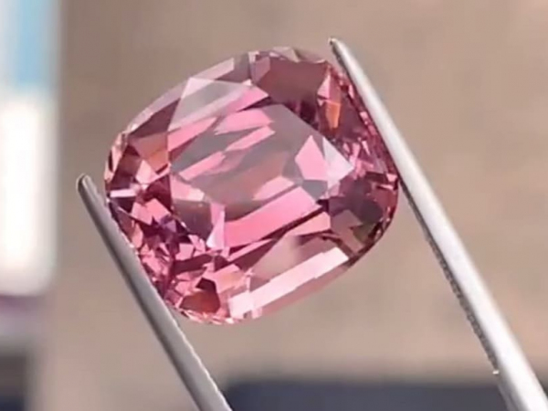 foto roze toermalijn